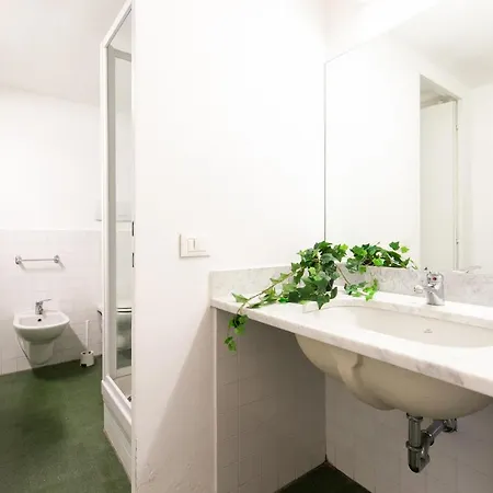 Urban Loft 25 *
